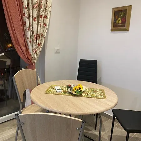 Endri טיראנה